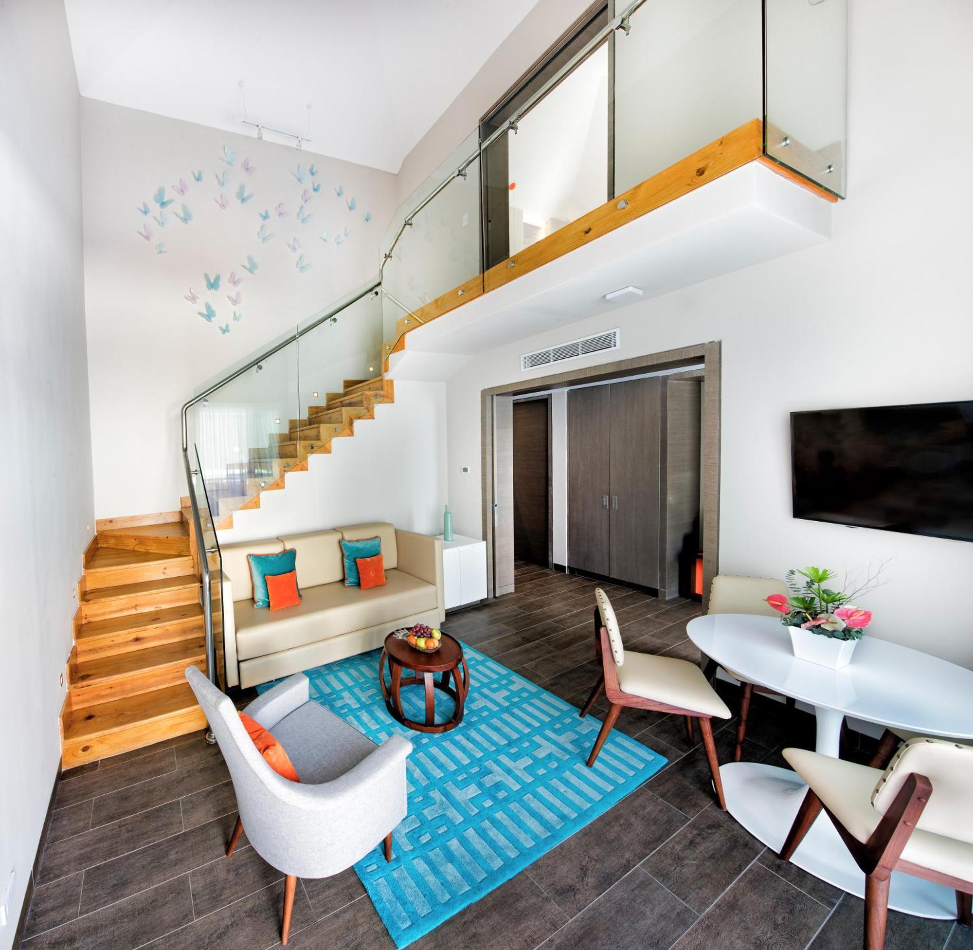 SUPER POOL VILLA